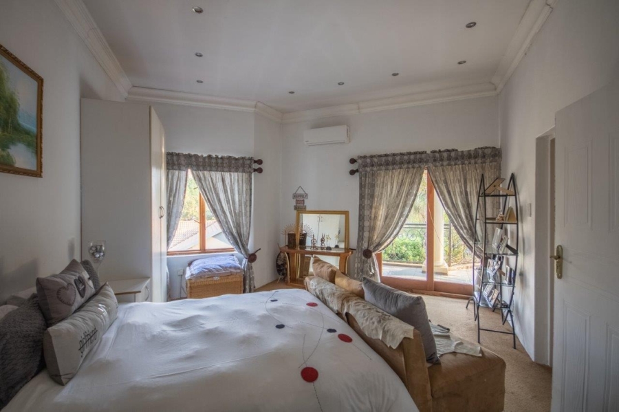 5 Bedroom Property for Sale in Birdwood Estate North West